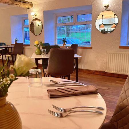 קארמרת'ן Penybont Restaurant + Inn מראה חיצוני תמונה